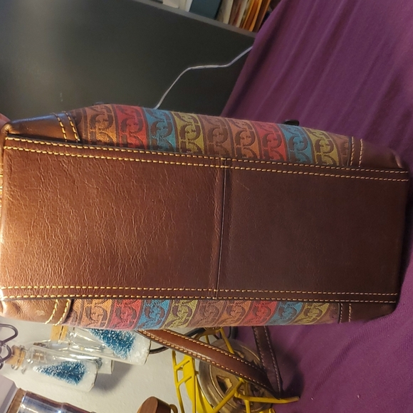 Beautiful Fossil Shoulder Bag - Picture 4 of 14